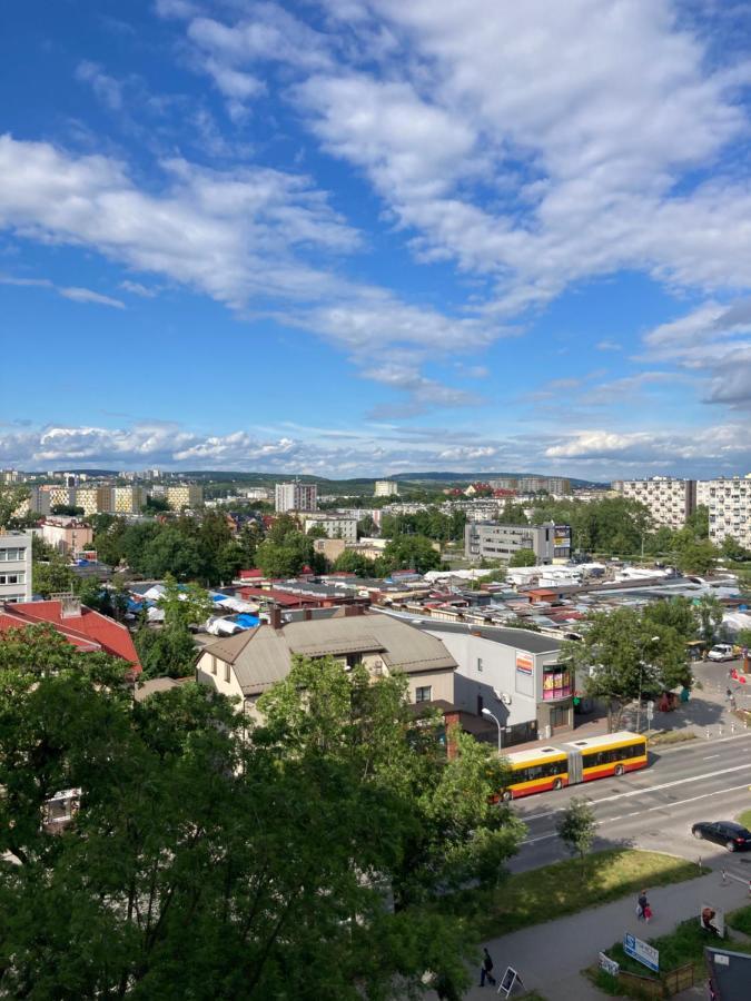Lokum Seminaryjska Apartament Z Darmowym Parkingiem Kielce Exteriör bild